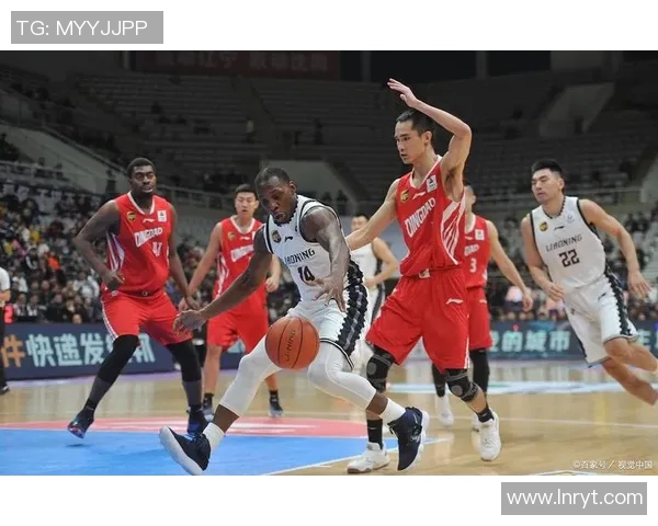 2017年CBA浙江队与广东队激战回顾经典对决再现篮球魅力与激情 2017年CBA浙江队与广东队激战回顾经典对决再现篮球魅力与激情