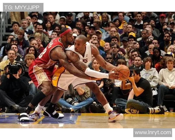 2017年法国与德国篮球对决回顾：激情四溢的赛场瞬间与精彩战术分析