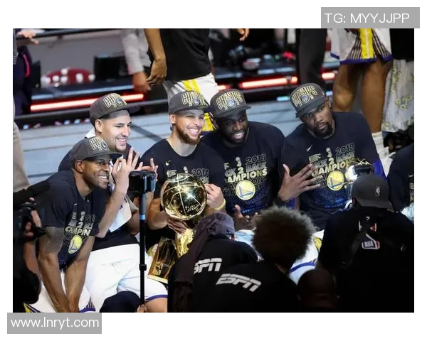 2019年NBA季后赛马刺与雷霆激战回顾精彩瞬间与关键时刻分析 2019年NBA季后赛马刺与雷霆激战回顾精彩瞬间与关键时刻分析