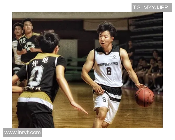 范子铭的成长之路与篮球梦想的追逐历程解析