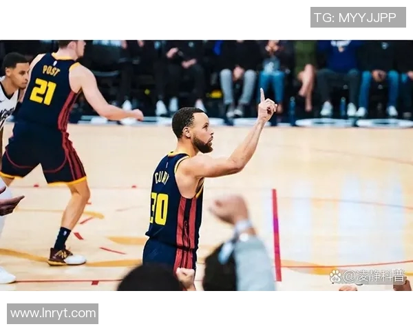 勇士队主场大胜，库里三分砍下40分刷新个人记录