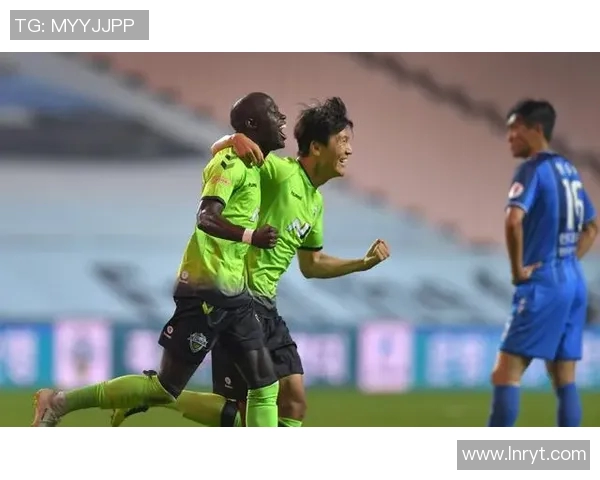 仁川联合与全北现代激战在即谁能在这场巅峰对决中笑到最后