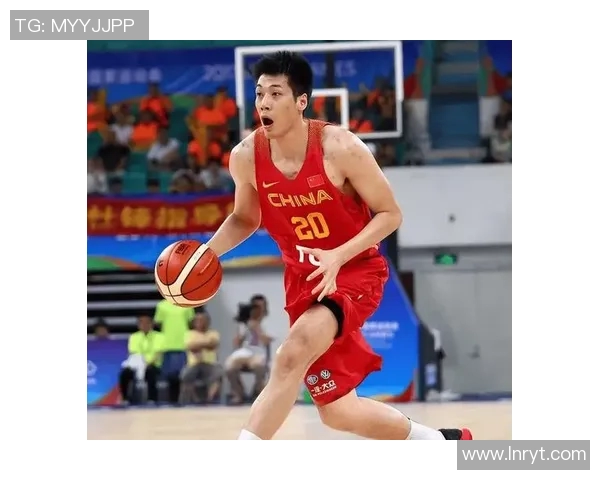 任骏飞领衔球队奋战新赛季展现篮球才华与团队精神的双重魅力