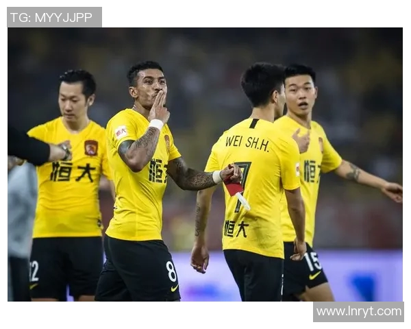 广州恒大迎战日本球队期待再创辉煌展现亚洲足球强队风采